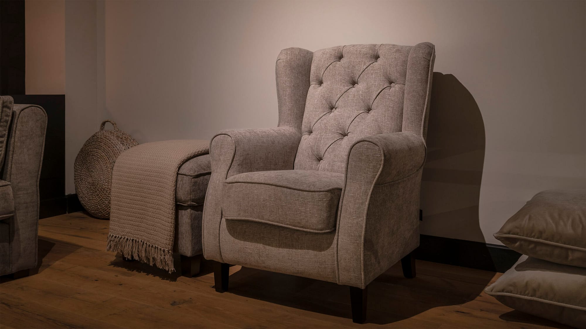 UrbanSofa Palermo Fauteuil Belize Taupe Website scaled
