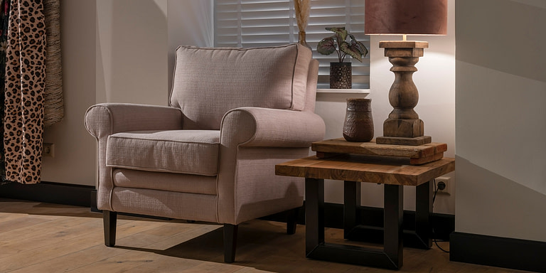 UrbanSofa-Toscane-Fauteuil-Linate-Blossom-Rocco-Hoektafel-U-Poot-Large-Zwart-Liggend