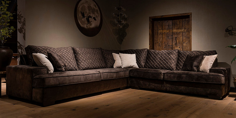 UrbanSofa Brandon Brooklyn Hoekbank Nathan Clay Rochdale Salontafel Shantra Wool Seeds Vloerkleed Liggend scaled
