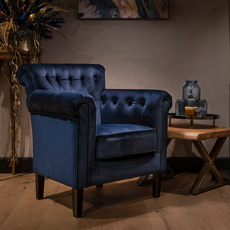 UrbanSofa-Venetia-Fauteuil-Napels-Dark-Blue-Live-Edge-Hoektafel-X-Poot-Small-Pure-Steel-Vierkant
