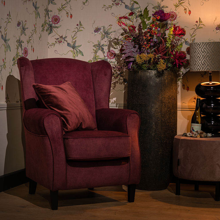 UrbanSofa Palermo Fauteuil Verona Dark Orchid Paris Hocker Sierkussen Vierkant